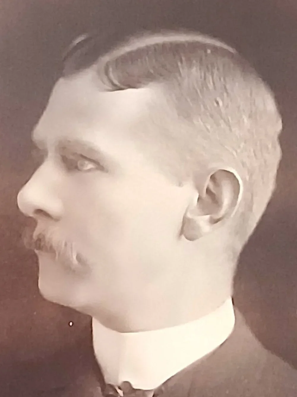 Antique 1880s Elite Studio Chicago Cabinet Card Gentleman Mustache 108 Dearborn